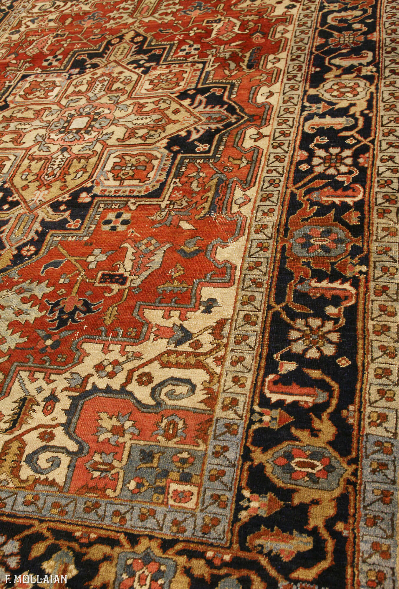 Antique Persian Heriz Carpet n°:11993300